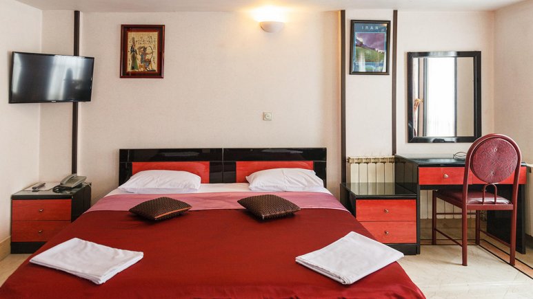 اتاق دو تخته دبل هتل آپارتمان هشت بهشت اصفهان